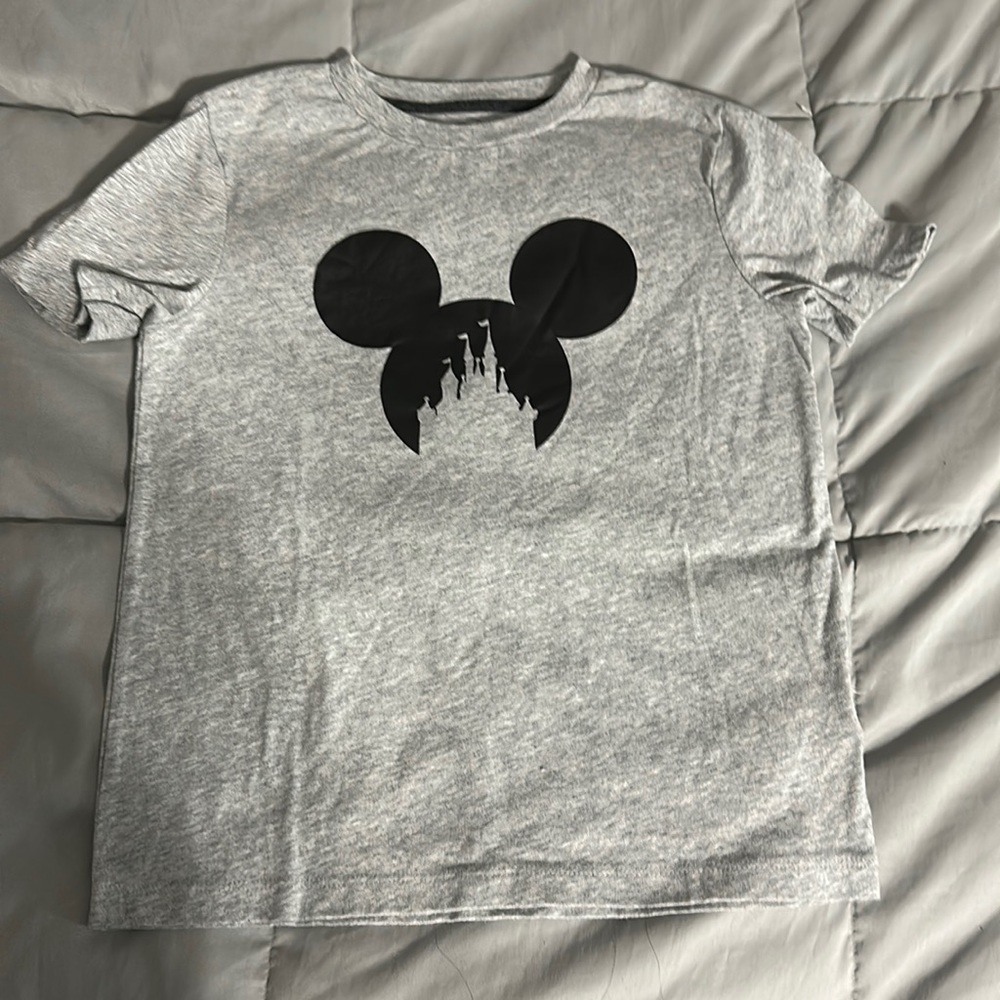 Disney short sleeve shirt